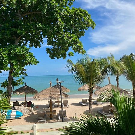 Le Petit Saint Tropez Hotel Khanom Luaran gambar