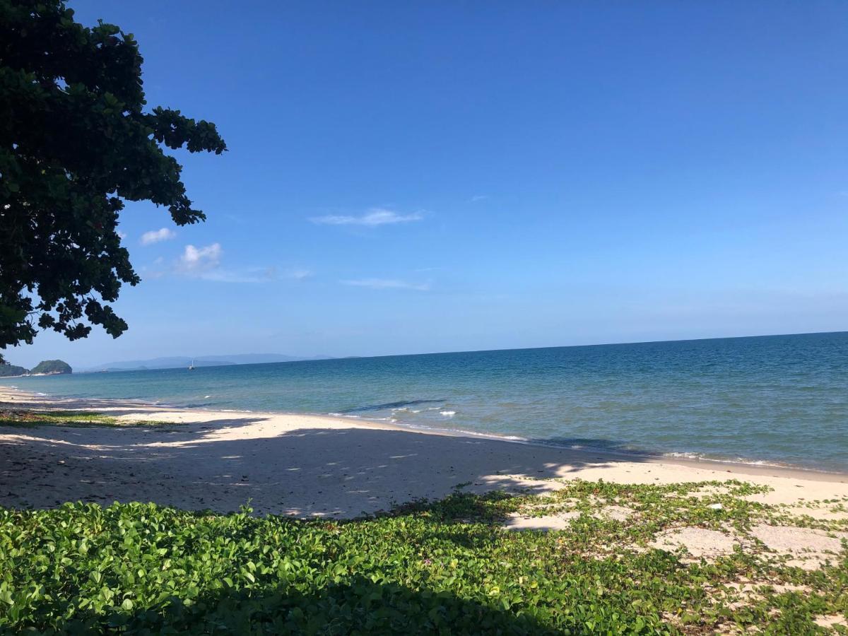 Le Petit Saint Tropez Hotel Khanom Luaran gambar