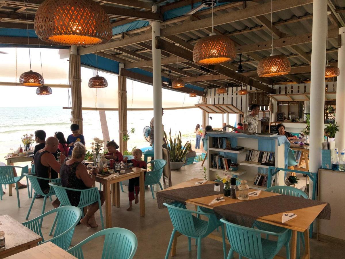 Le Petit Saint Tropez Hotel Khanom Luaran gambar