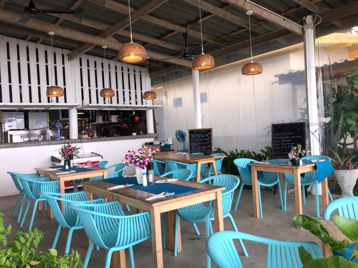 Le Petit Saint Tropez Hotel Khanom Luaran gambar