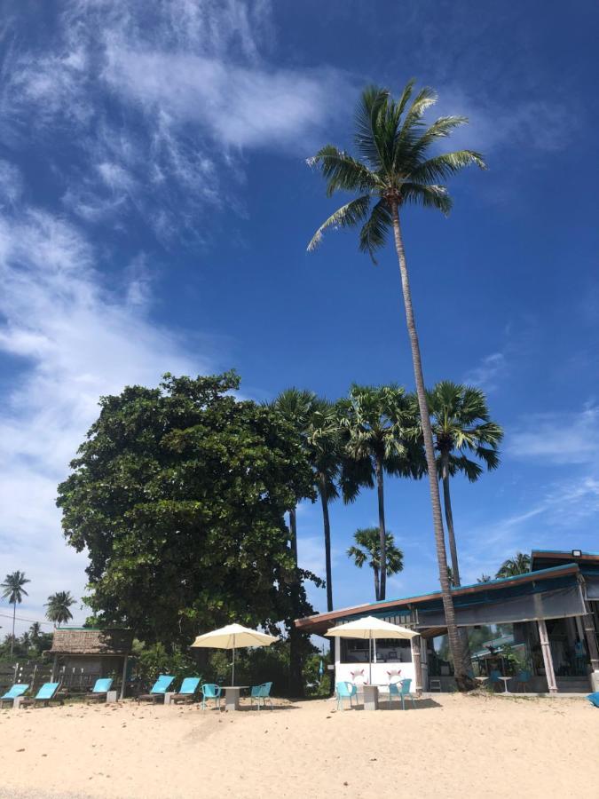 Le Petit Saint Tropez Hotel Khanom Luaran gambar