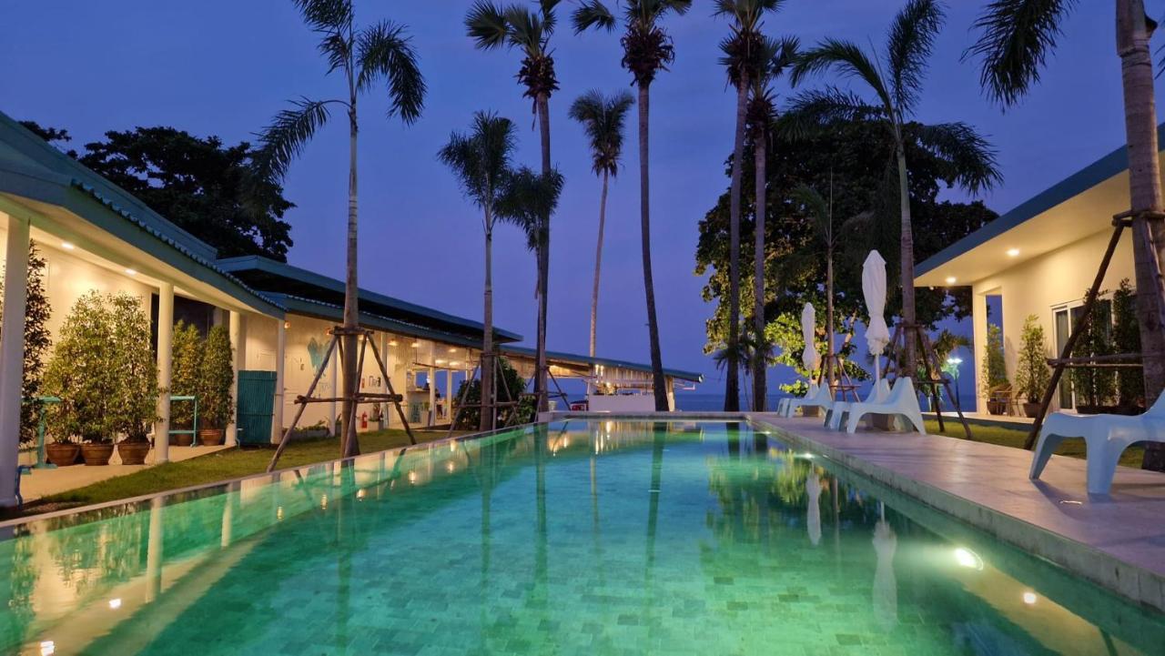 Le Petit Saint Tropez Hotel Khanom Luaran gambar