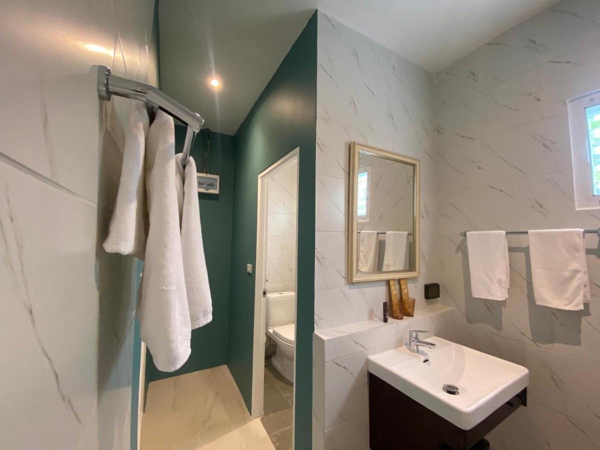 Le Petit Saint Tropez Hotel Khanom Luaran gambar