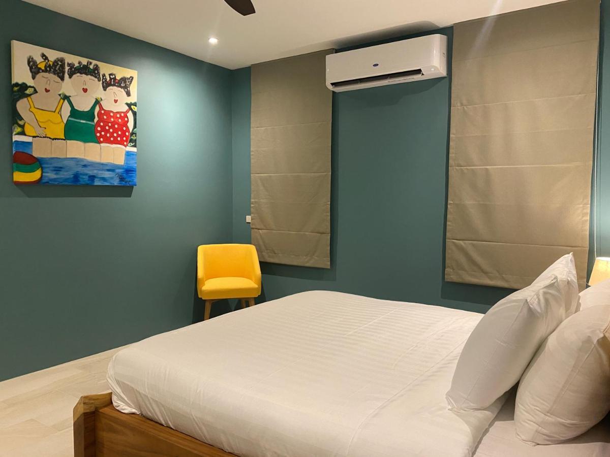 Le Petit Saint Tropez Hotel Khanom Luaran gambar