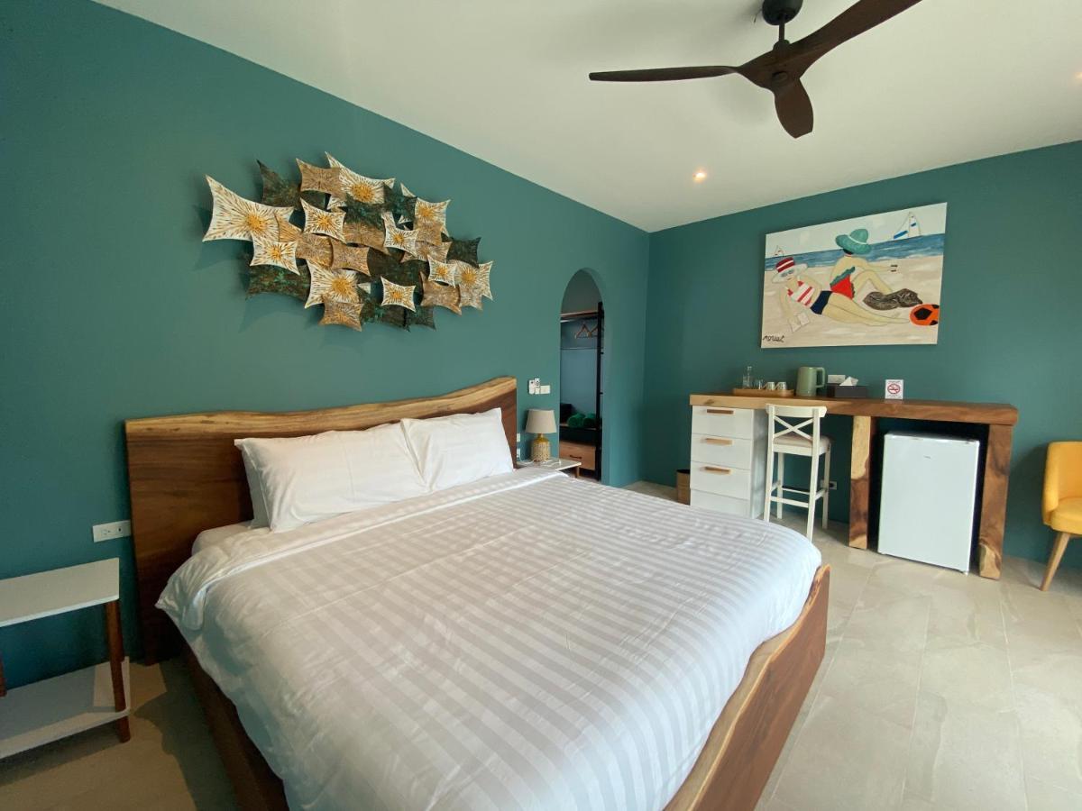 Le Petit Saint Tropez Hotel Khanom Luaran gambar