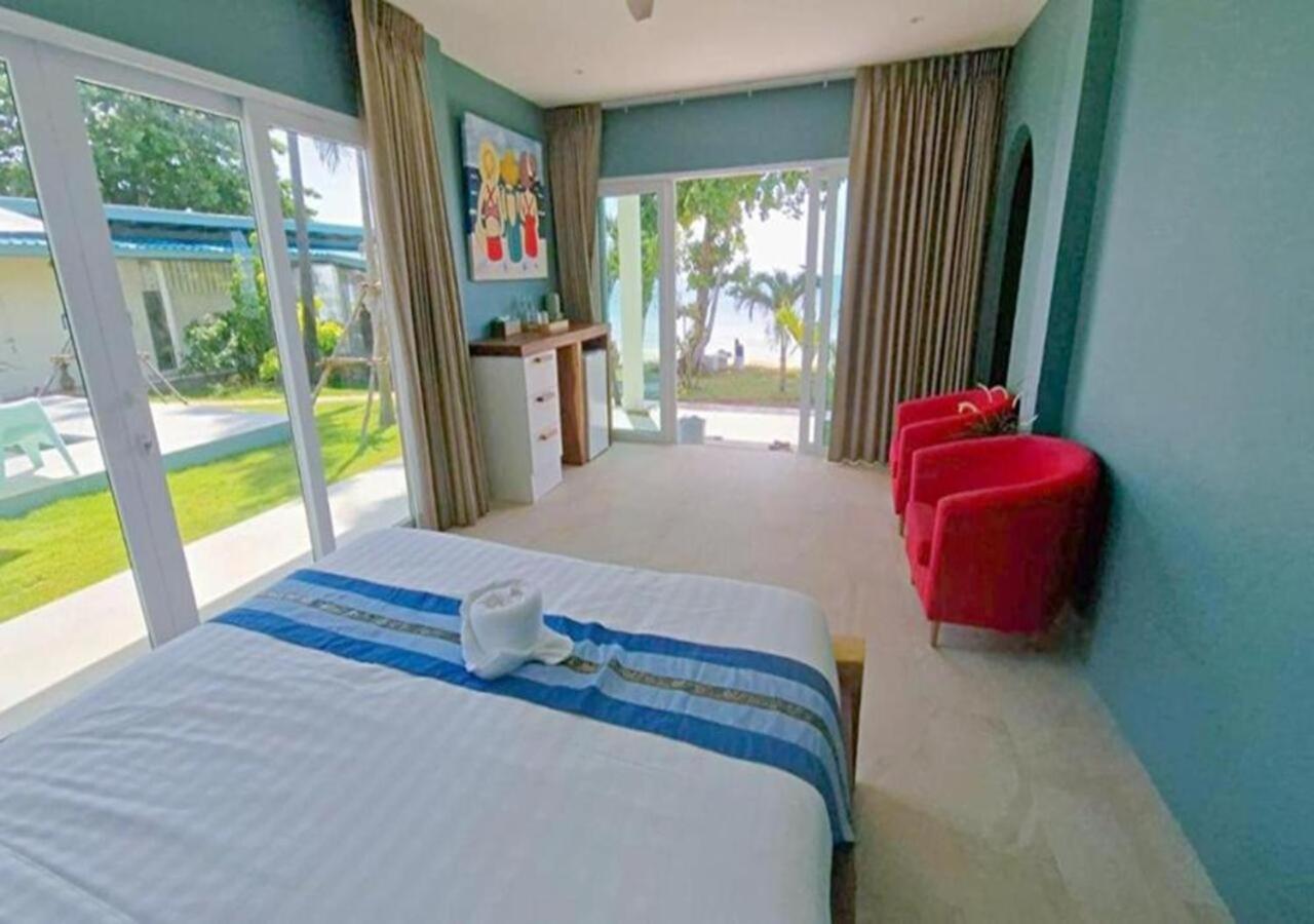 Le Petit Saint Tropez Hotel Khanom Luaran gambar