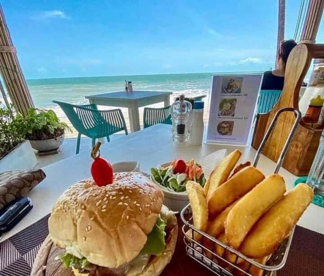 Le Petit Saint Tropez Hotel Khanom Luaran gambar